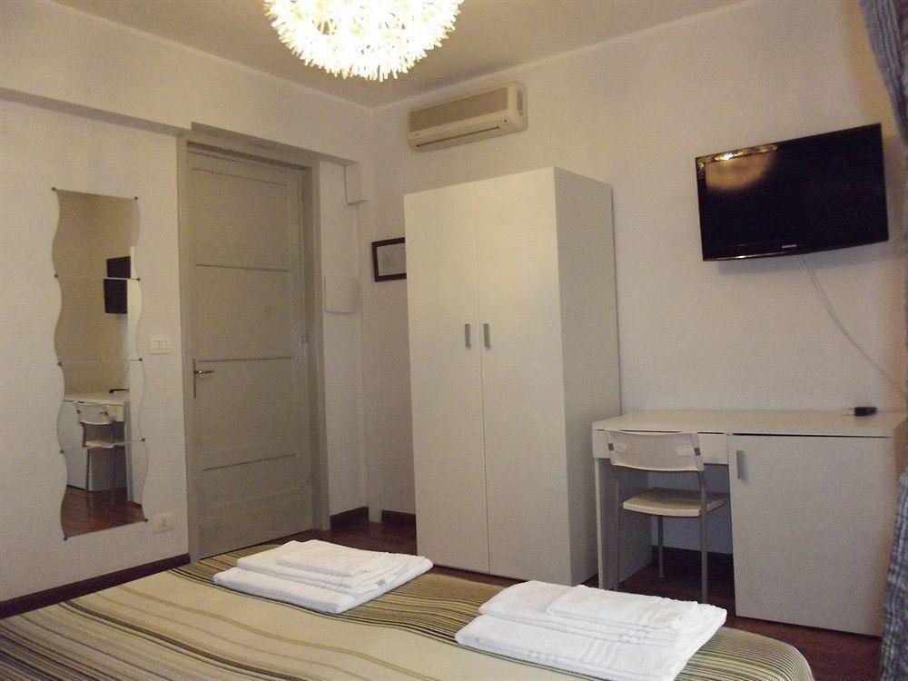B&B Elios Rooms Guest house